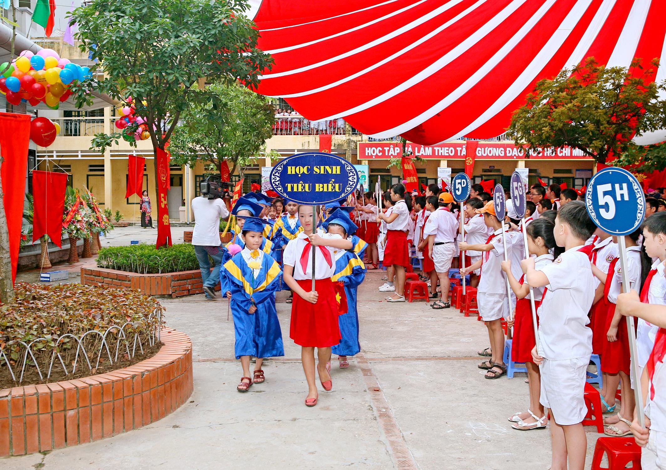 Để ngày khai giảng đúng là ngày hội của giáo viên và học sinh (05/9/2017)